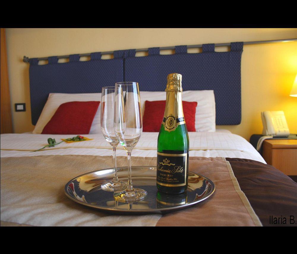 Central Hotel Tiepolo プラハ エクステリア 写真