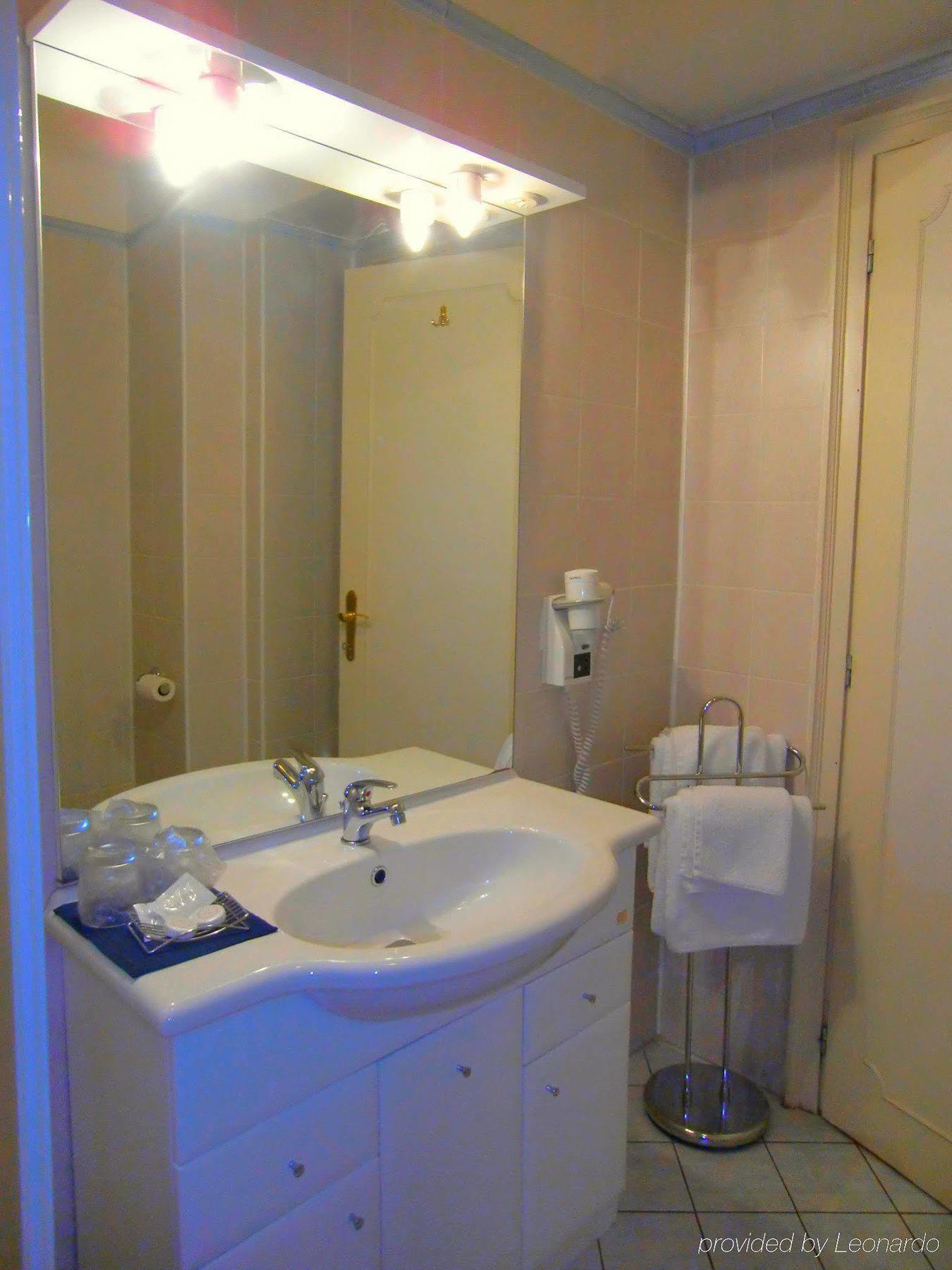 Central Hotel Tiepolo プラハ 部屋 写真